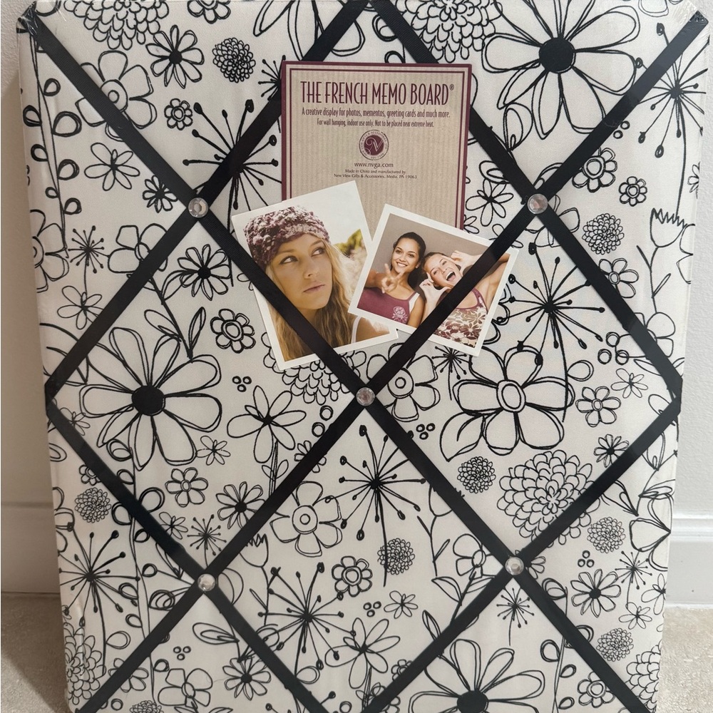 Memo Board Black and White